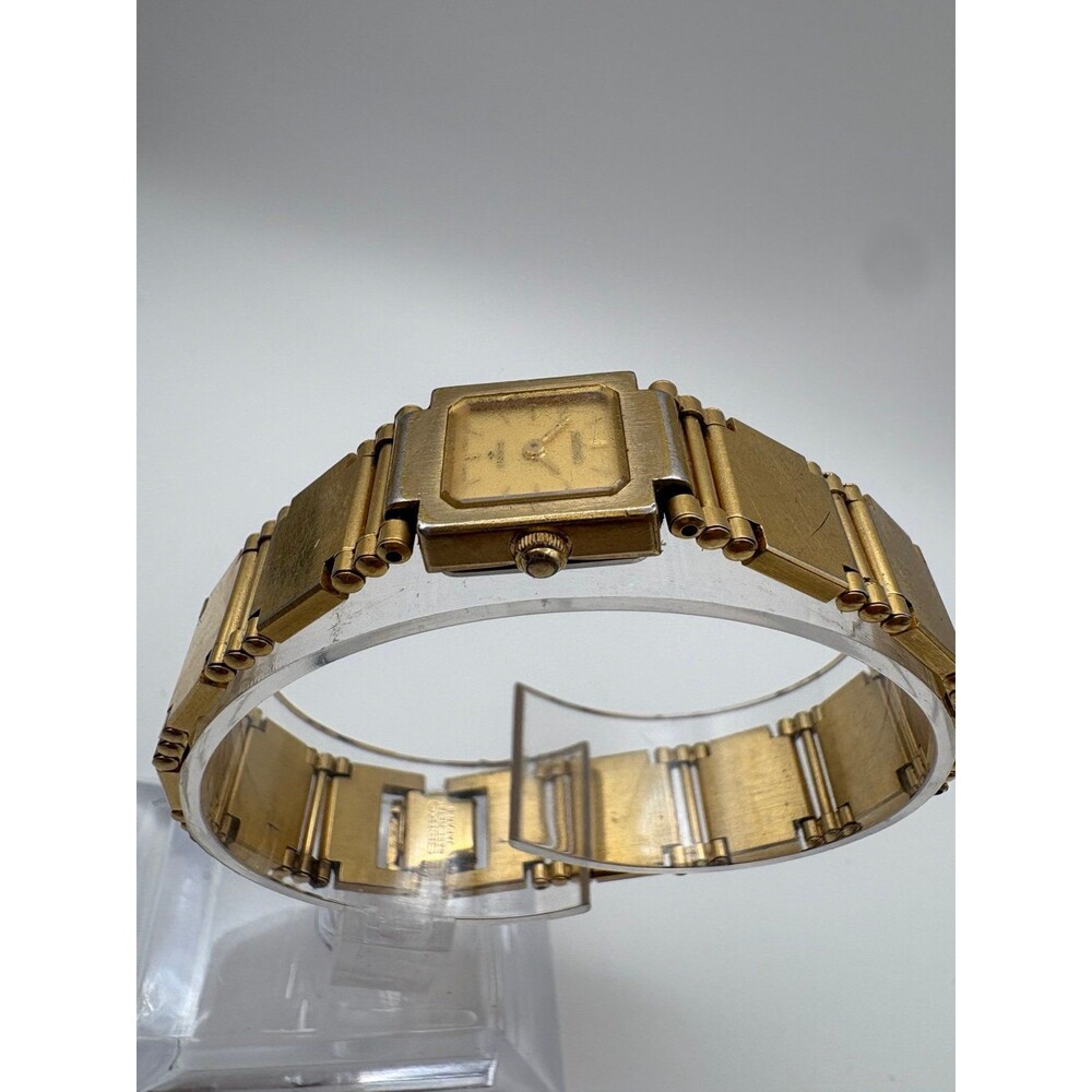 Vintage Seiko 1E20-5209 Gold Quartz Dress Watch. Working/Cute! - Picture 3 of 10